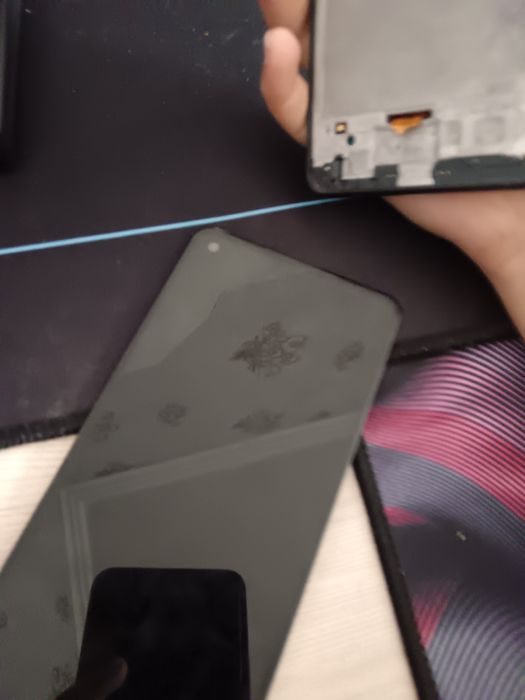 Продам телефоны на запчасти