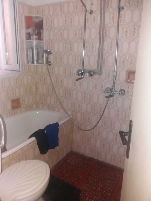Стая от апартамент, гр В.Търново, кв. Бузлуджа до БИЛА. - снимка 14