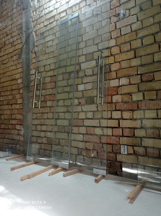 Двери из заколённого стекла. Миробод