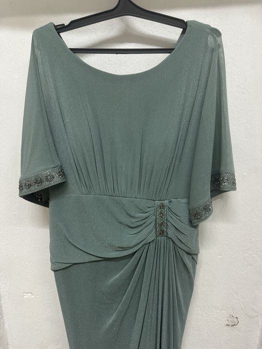 Красивое вечернее платье