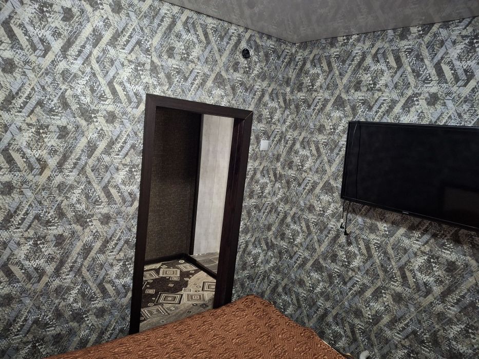 Продам кирпичный дом, 4 комнаты. Район Роща