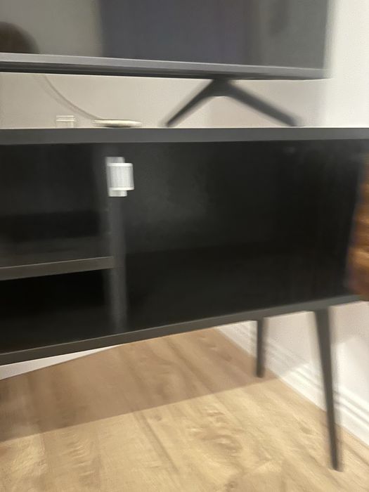 Comoda televizor / TV