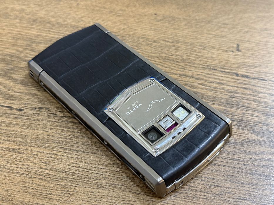Vertu Ti Black Alligator Luxury Phone