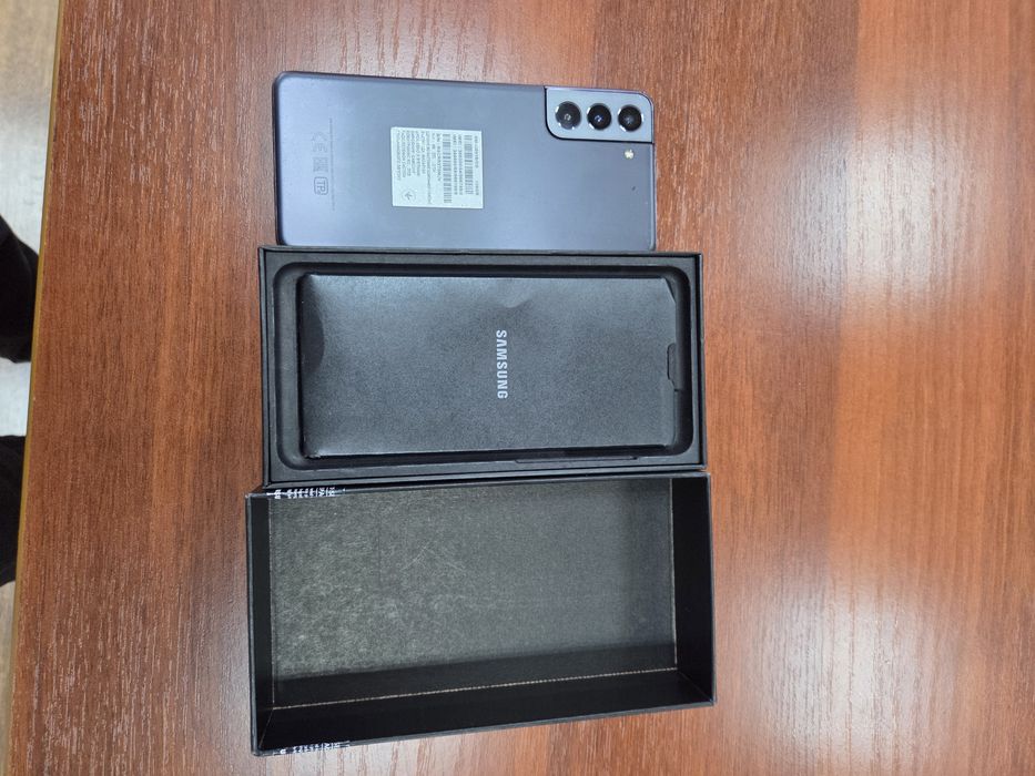Samsung Galaxy S21 5G 128 Гб