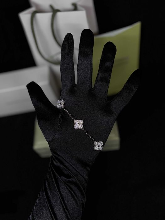 Гривна Van Cleef and Arpels - Ван Клииф