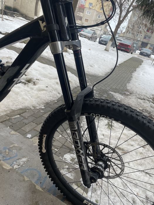 Vand bicicleta yt tues core 2 2023 Custom!!