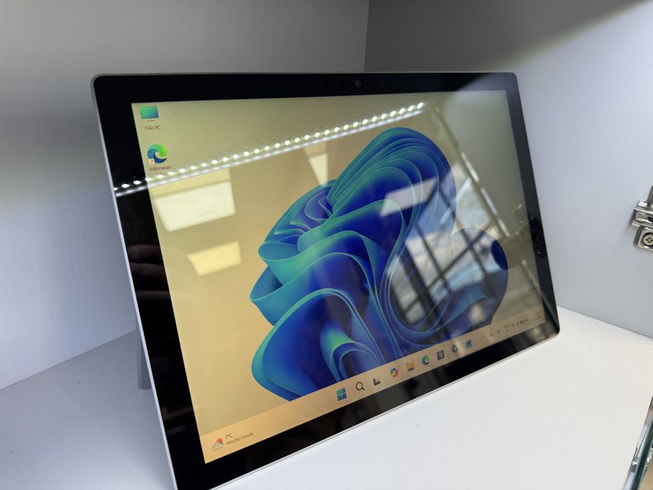 Microsoft Surface Pro 7