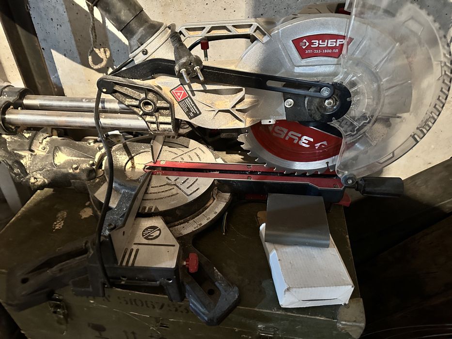 Пила торцовочная