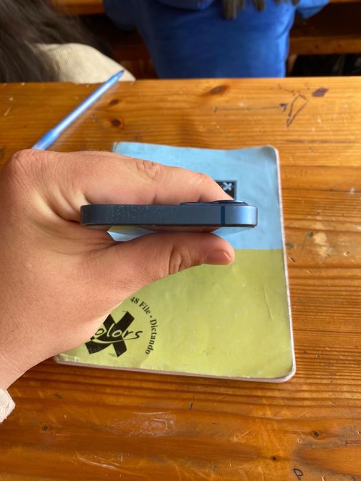 Vând IPhone 13!!