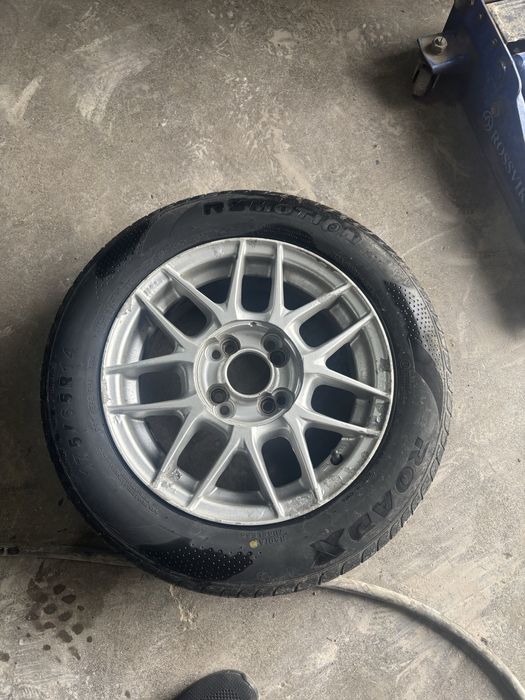 Продам диски с шинами.