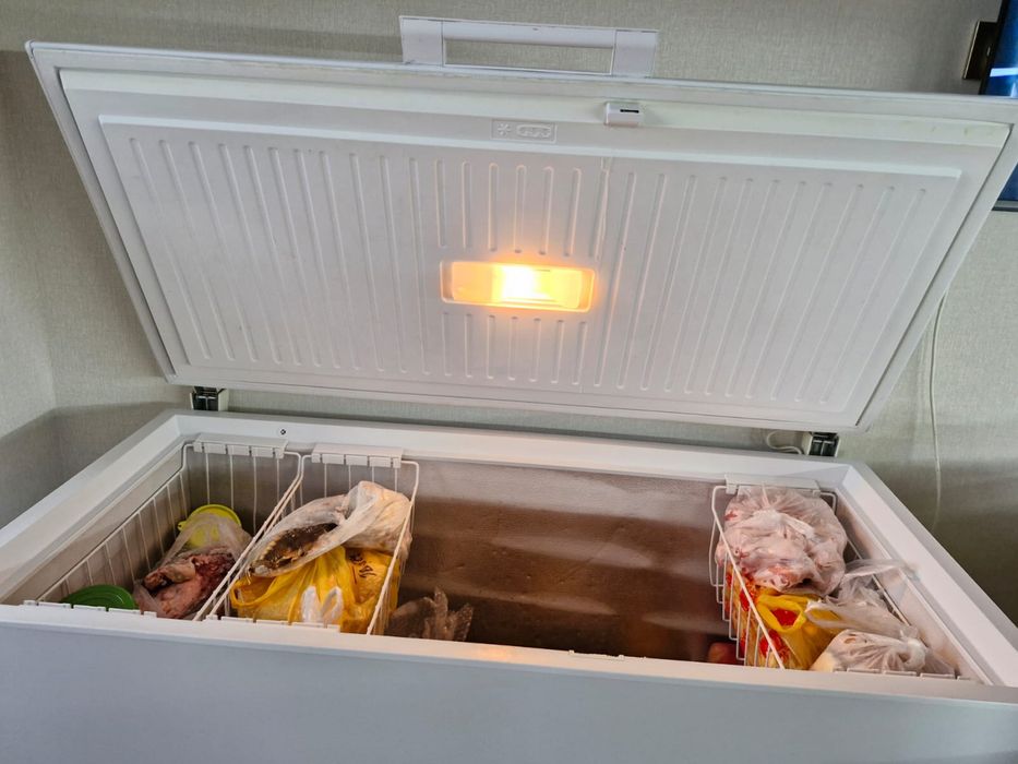 Морозильник Electrolux