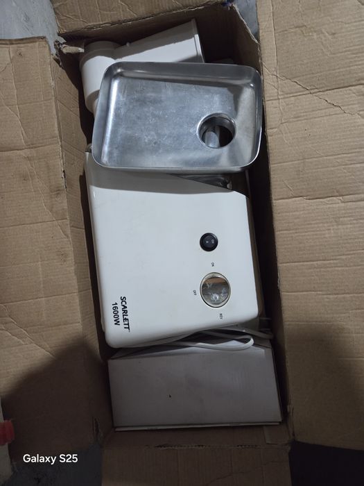 Продам электромясорубку