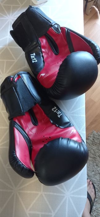 Mănuși de box nefolosite