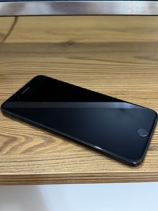 Продается iPhone 7 Plus с объемом памяти 128 ГБ