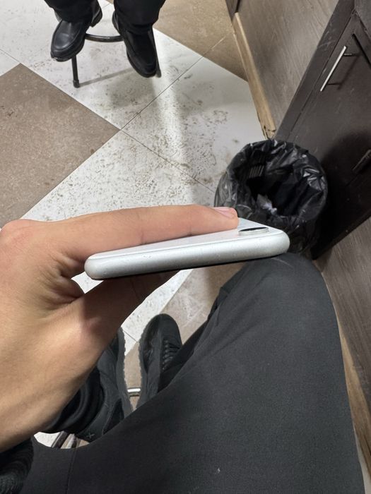 Продам iphone Xr
