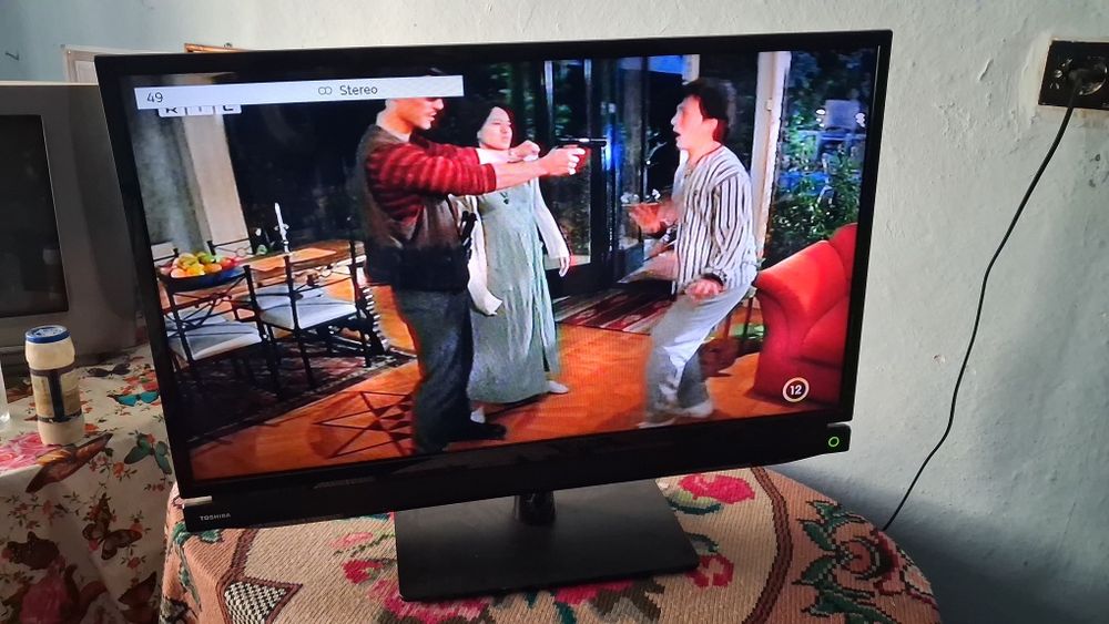 Tv  Toshiba 80 cm
