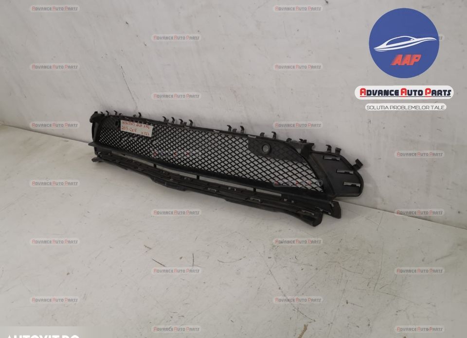 Оригинална централна решетка предна броня Мерцедес-Бенц ГЛА-Клас / Mer