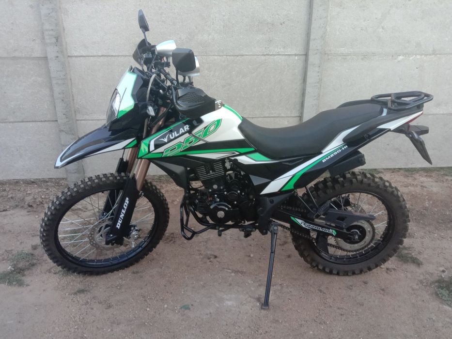 Мотоцикл улар250