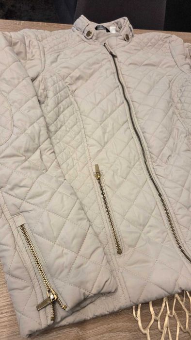 Даско шушляково яке ,цвят шампанско.