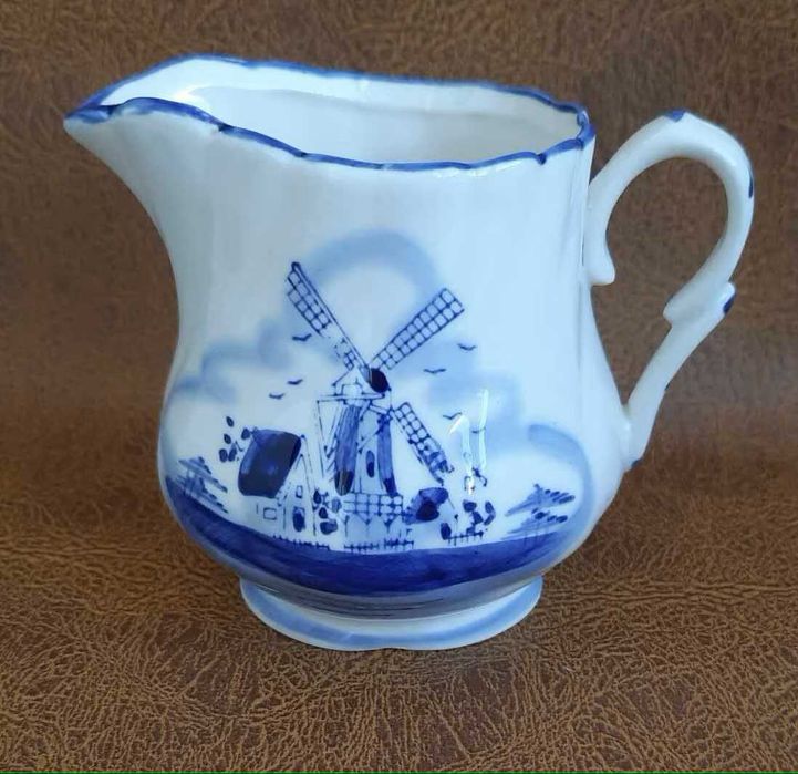 Порцеланови или керамични латиери, захарници и купа за супа