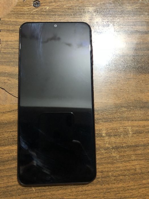 Samsung M13 Xotira 4/64 Batareya 6000 amper Xindiston varyanti arginal