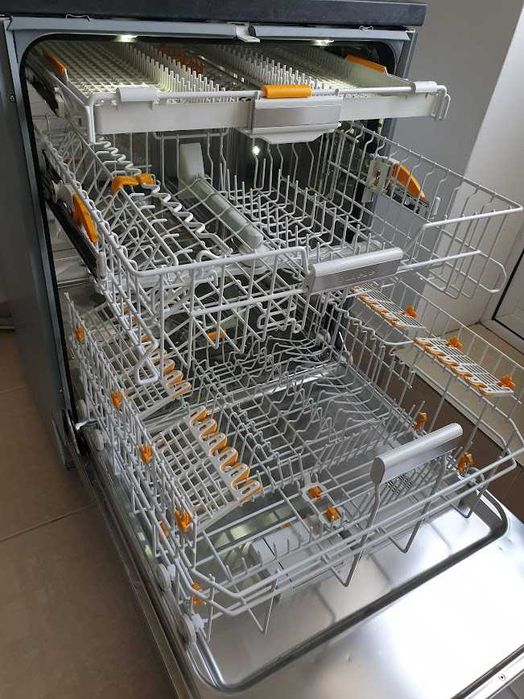 LED Wi-Fi Черно Инокс Miele Auto Open Съдомиялна - Частично Вграждане