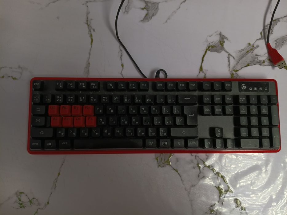 Продаю клавиатуру A4Tech Bloody B2278