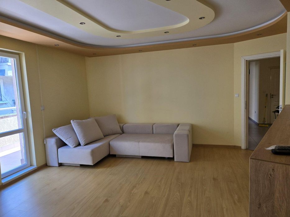 Дава се под наем Тристаен апартамент в Пловдив, Център - 105 кв.м за 613 € - Снимка #4