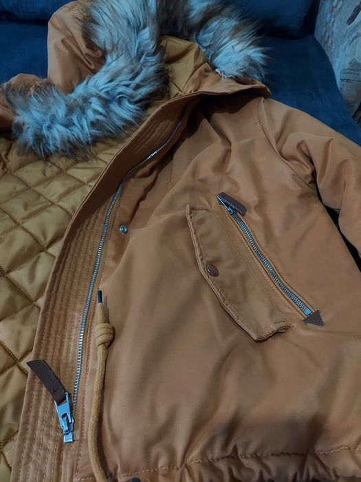 Parka muștar Pull&Bear