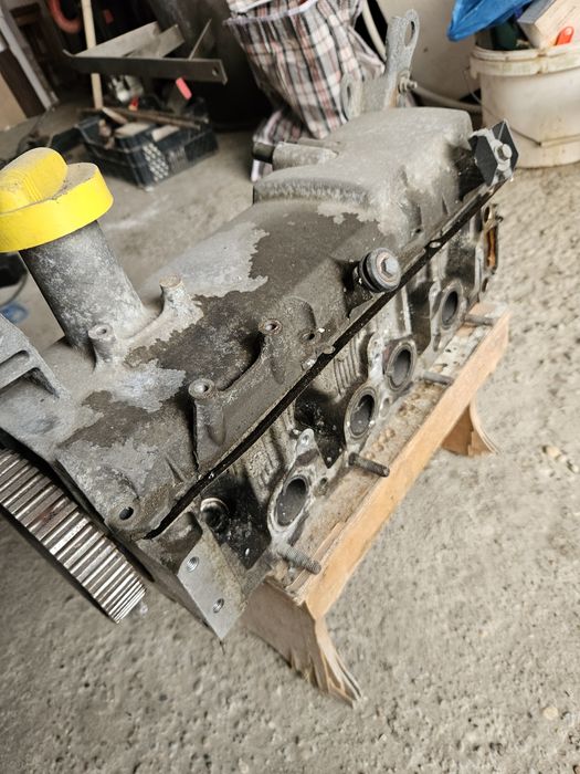 Chiulasa dacia logan 1.4 mpi 2010