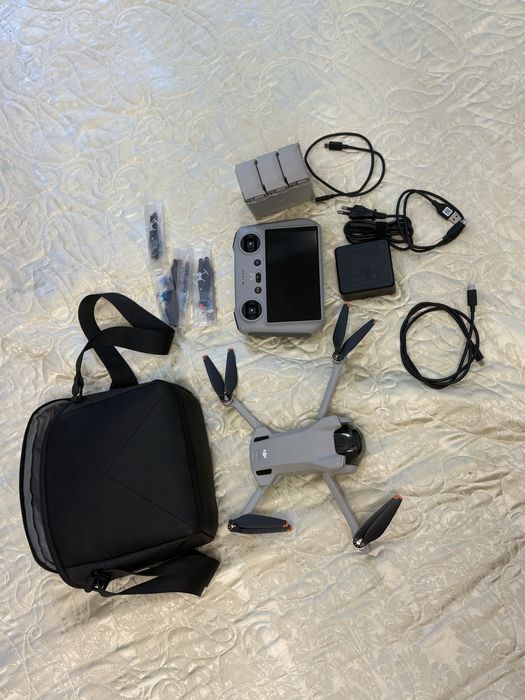 Продаю дрон dji mini 3 combo.