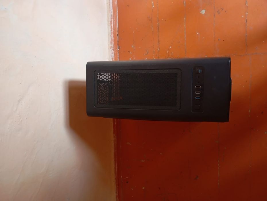 Продается корпус для ПК в хорошем состоянии