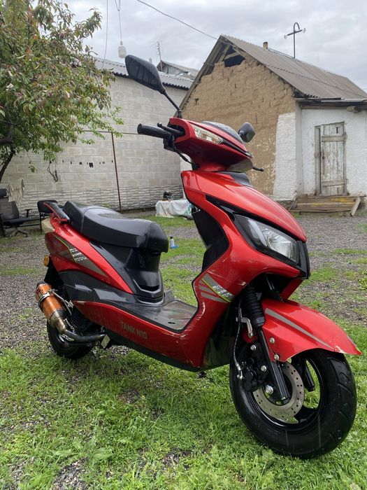 М8 мопед скутер 150куб