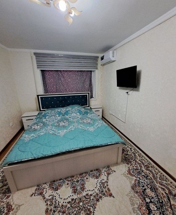 Novza metro yaqinida (Hamza)