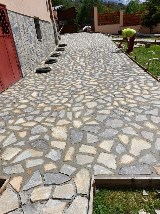 Pavaje cu piatră naturală de munte