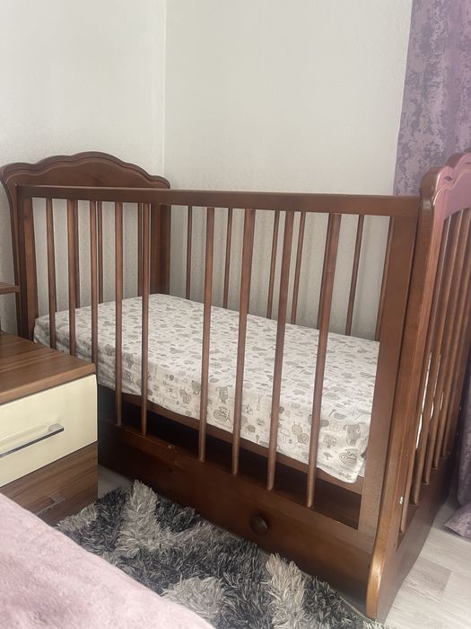 Продам детскую кроватку