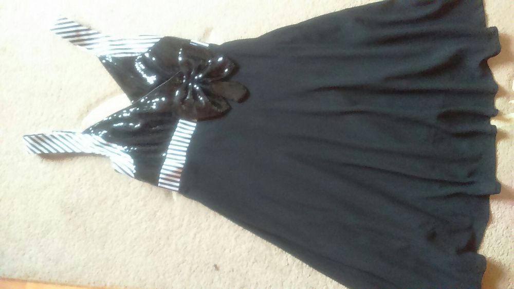 Vand rochie ocazie