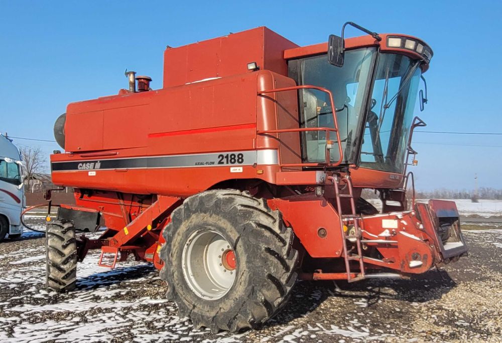 Combina CASE 2188E
