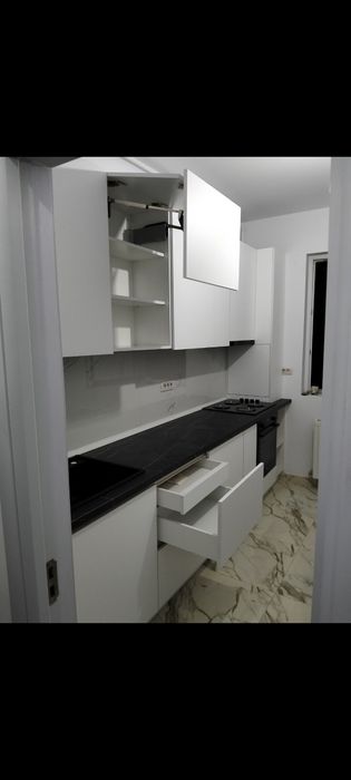 • Mobila la comanda