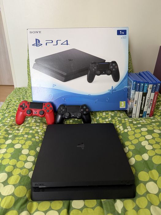PS4 Slim 1TB + 2 controllere + jocuri – stare foarte bună