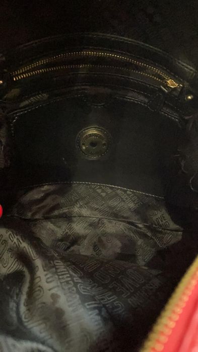 Оригинална  Червена раничка  Love Moshino