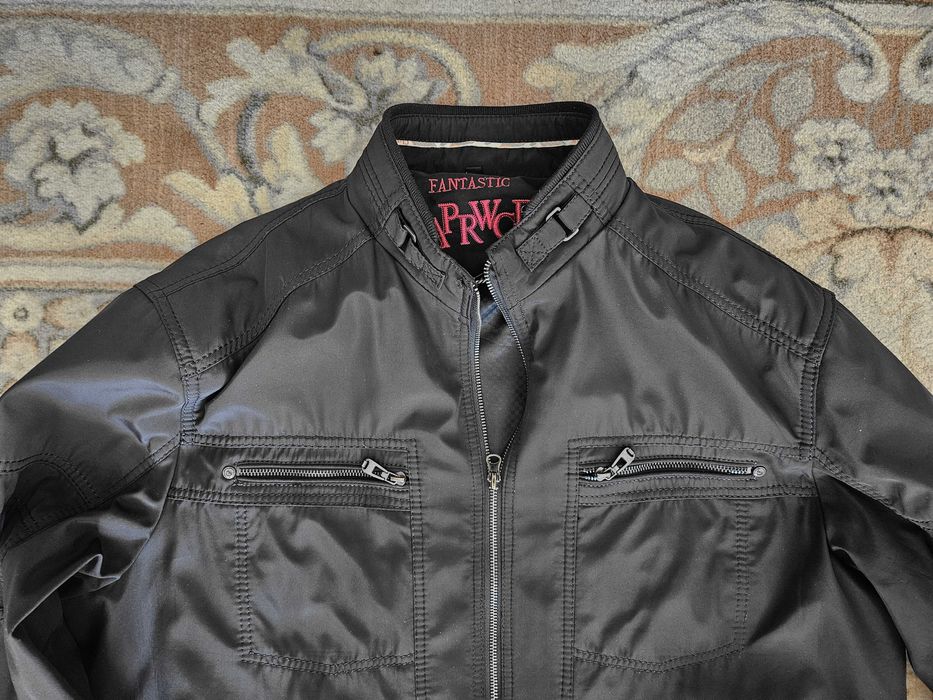 Geacă scurtă neagră bărbați. 56 (XXL)