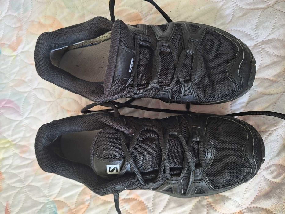 Дамски туристически обувки Salomon (38 номер)