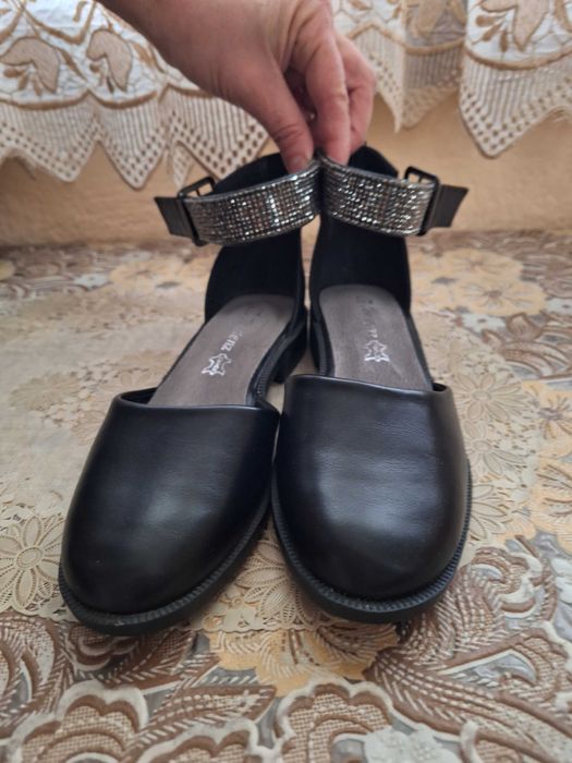 Продавам Обувки нови на Tendenz!