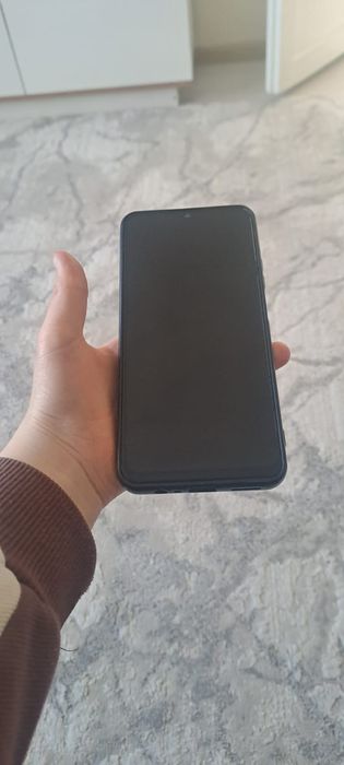 Продам телефон .