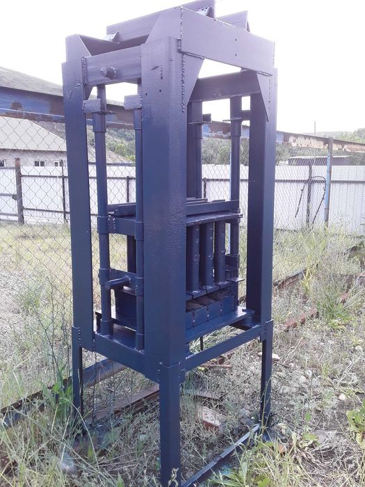 Шлакоблочный станок