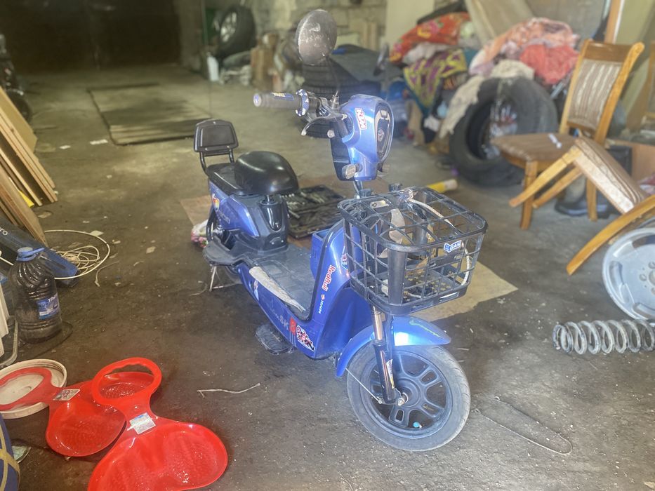 Ск8 хорошо едет.