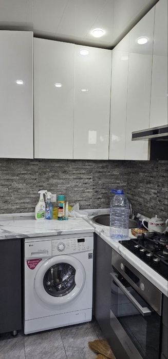 Продается ! Кохонная гарнитиру и дверь