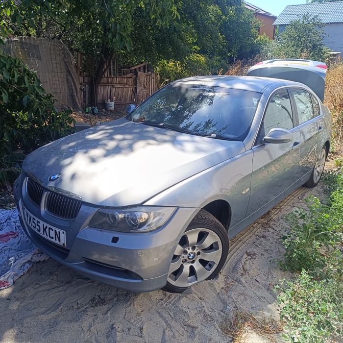 Dezmembrez bmw e90 330d automat