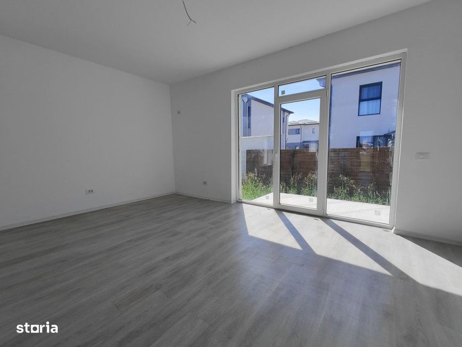 Casa Tip Duplex in Tunari – Modern si Confortabil